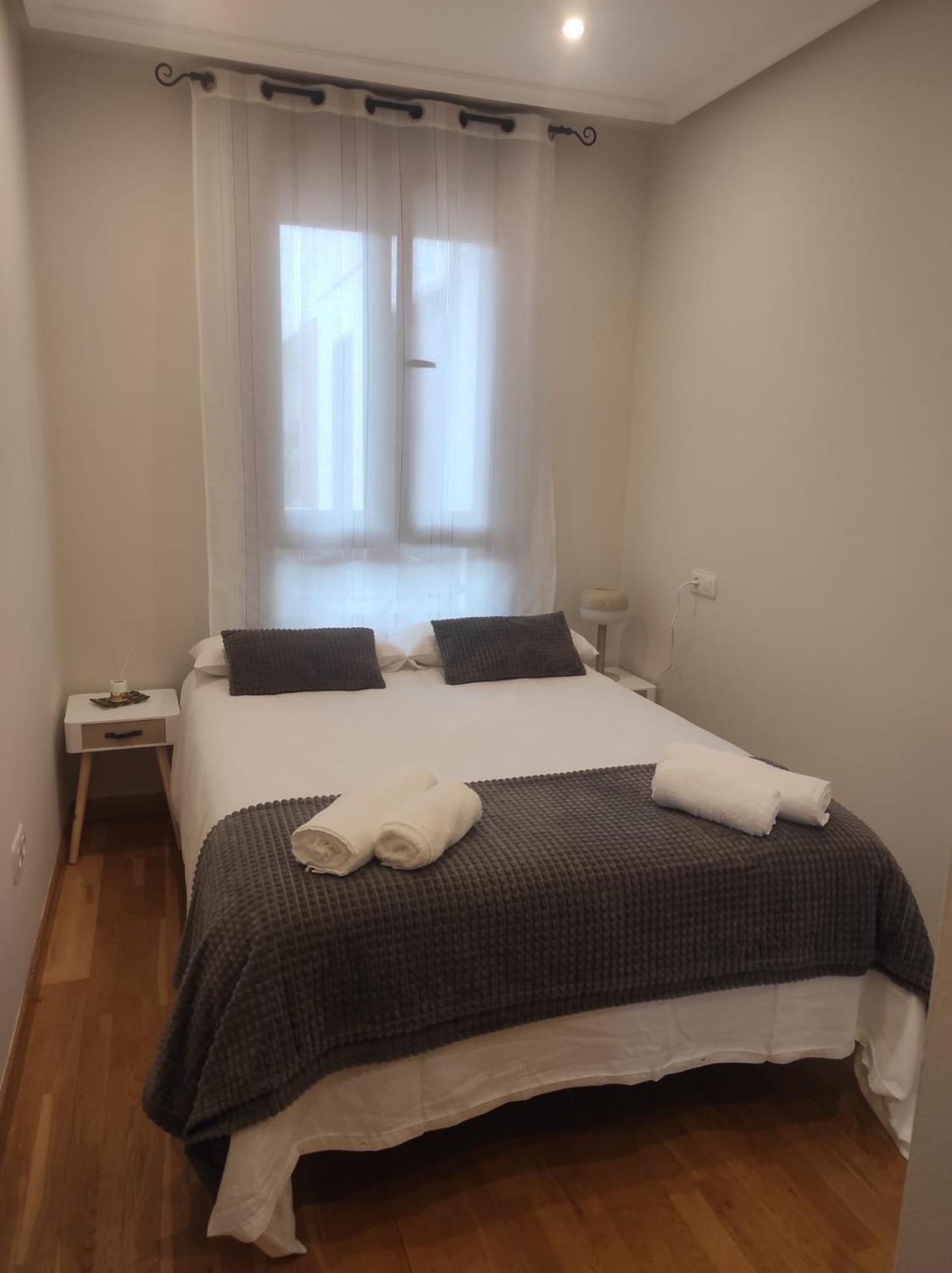 Avello Oviedo Con Parking Apartment Exterior foto