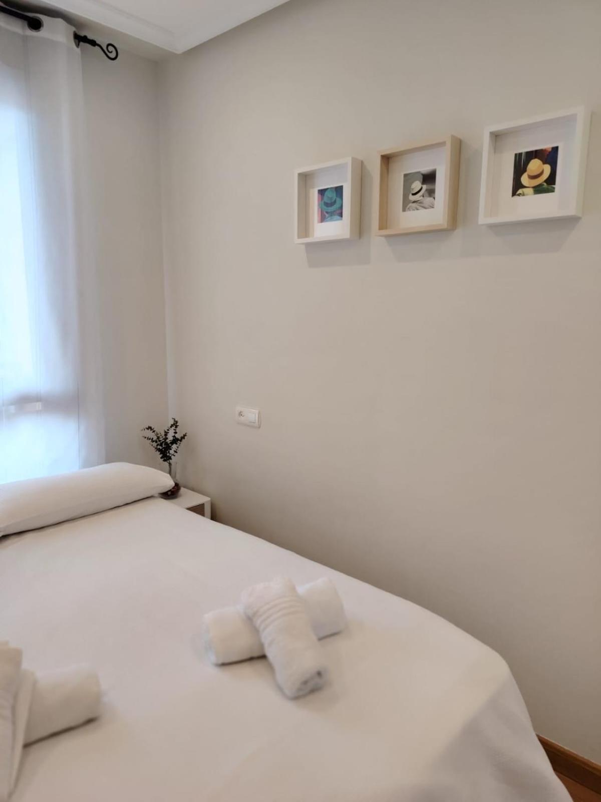 Avello Oviedo Con Parking Apartment Exterior foto