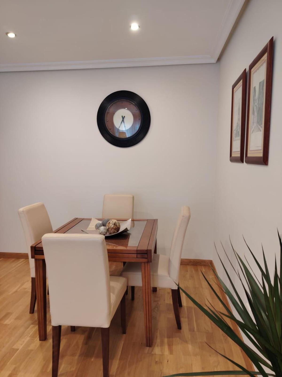 Avello Oviedo Con Parking Apartment Exterior foto