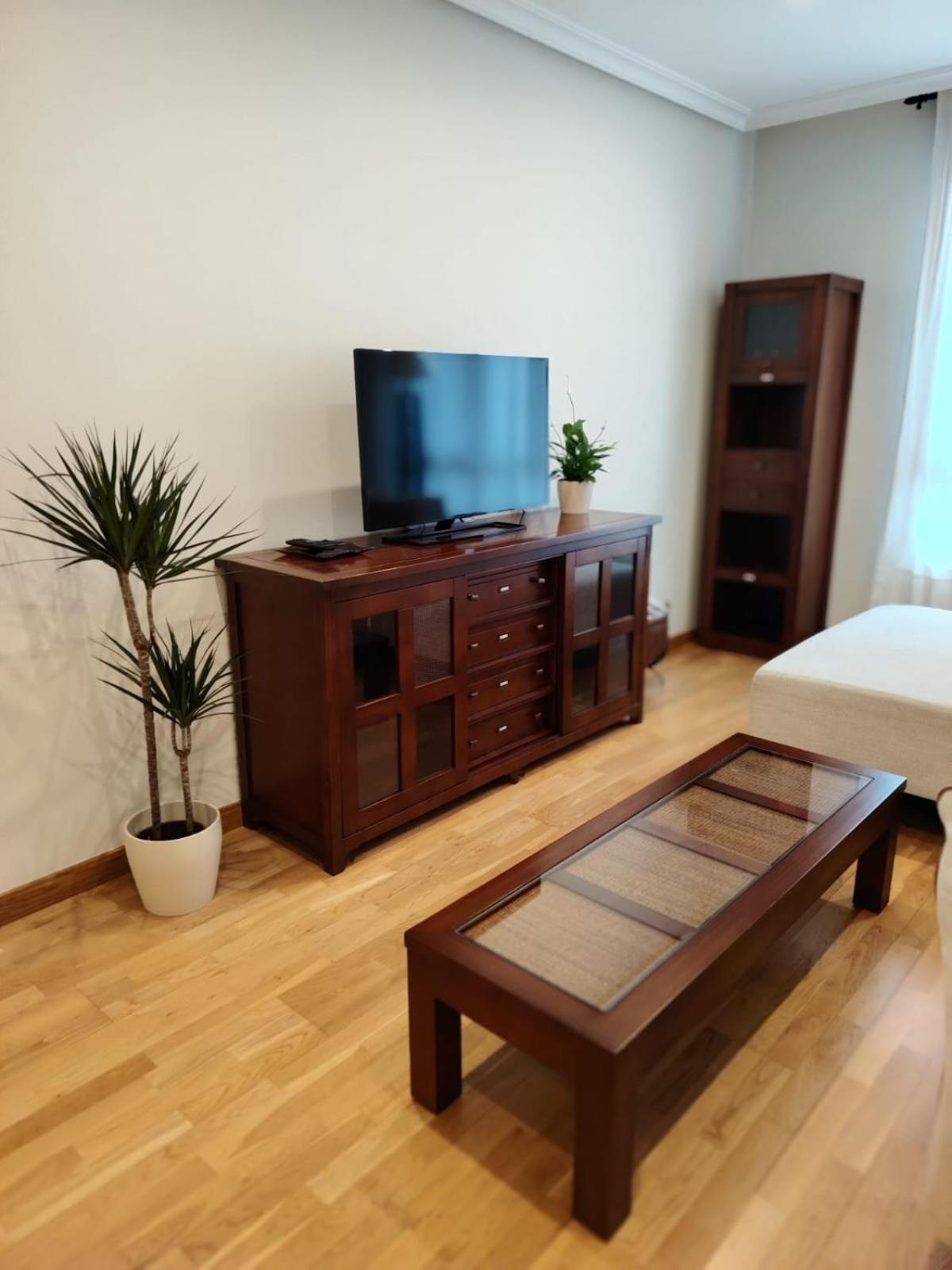 Avello Oviedo Con Parking Apartment Exterior foto